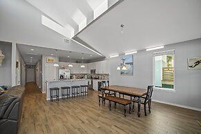 La Sirena - Beach Gear Credit Included! Overlooking Nature Prese