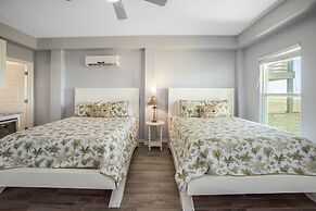 La Sirena - Beach Gear Credit Included! Overlooking Nature Prese