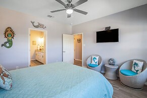 La Sirena - Beach Gear Credit Included! Overlooking Nature Prese