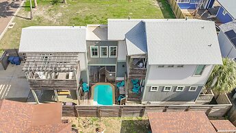 The Oyster House - Pet Friendly! Golf Cart Included!