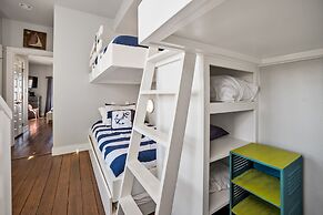 The Oyster House - Pet Friendly! Golf Cart Included!