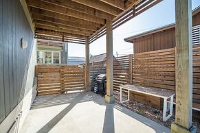 The Oyster House - Pet Friendly! Golf Cart Included!