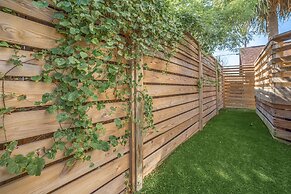 The Oyster House - Pet Friendly! Golf Cart Included!