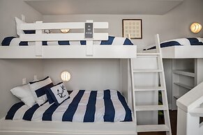 The Oyster House - Pet Friendly! Golf Cart Included!