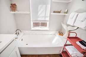 The Oyster House - Pet Friendly! Golf Cart Included!