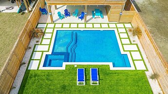 Glory Daze - Private Pool! Beach Gear Credit Included!