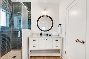 Glory Daze - Private Pool! Beach Gear Credit Included!