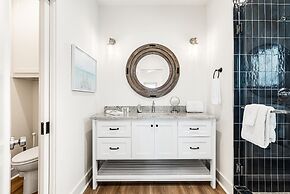 Glory Daze - Private Pool! Beach Gear Credit Included!