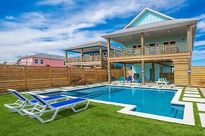 Glory Daze - Private Pool! Beach Gear Credit Included!