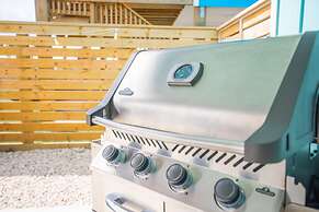 Glory Daze - Private Pool! Beach Gear Credit Included!