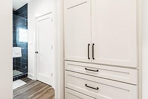 Glory Daze - Private Pool! Beach Gear Credit Included!