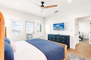 Glory Daze - Private Pool! Beach Gear Credit Included!