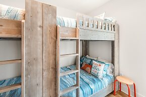 Glory Daze - Private Pool! Beach Gear Credit Included!