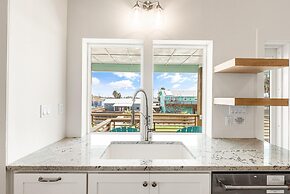 Glory Daze - Private Pool! Beach Gear Credit Included!