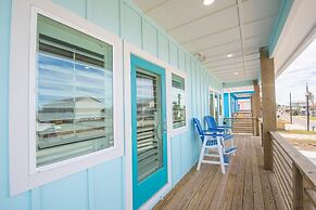 Glory Daze - Private Pool! Beach Gear Credit Included!