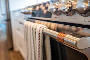 Glory Daze - Private Pool! Beach Gear Credit Included!