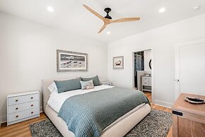 Glory Daze - Private Pool! Beach Gear Credit Included!