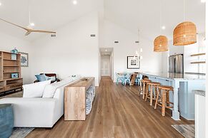 Glory Daze - Private Pool! Beach Gear Credit Included!