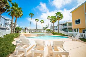 Casa Las Palmas - Pet Friendly! Boardwalk to the Beach!