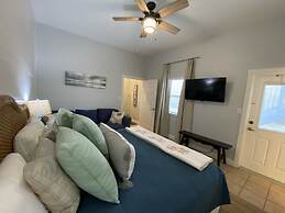 Casa Azul - Boardwalk to the Beach!