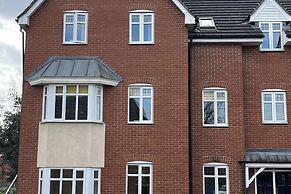 Sleeps 4 With Ensuite and Free Parking