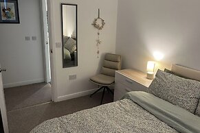 Sleeps 4 With Ensuite and Free Parking