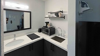 Studio 6 Conroe, TX