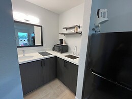 Studio 6 Conroe, TX