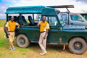 Amanya 2 Rooms Girraffe Family Tent