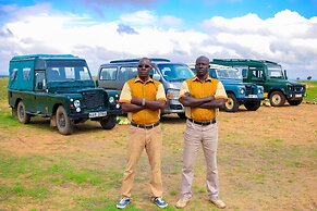 Amanya 2 Rooms Girraffe Family Tent