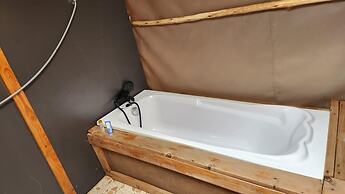 Amanya 2 Rooms Girraffe Family Tent