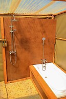 Amanya 2 Rooms Girraffe Family Tent