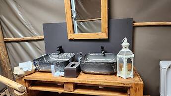 Amanya 2 Rooms Girraffe Family Tent