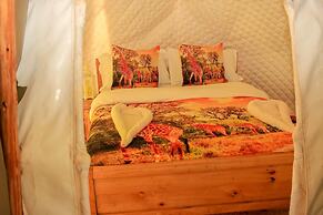Amanya 2 Rooms Girraffe Family Tent