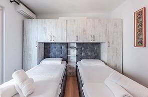 Seaview Luxury Suite by PS