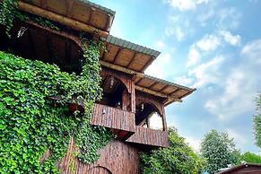 Menzara Hotel & Restaurant