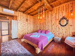 Menzara Hotel & Restaurant