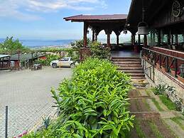 Menzara Hotel & Restaurant