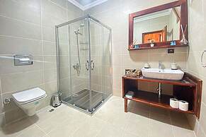 Menzara Hotel & Restaurant