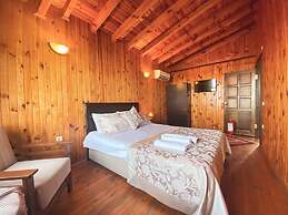 Menzara Hotel & Restaurant