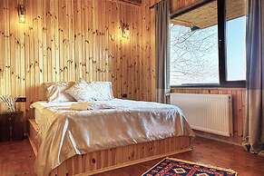 Menzara Hotel & Restaurant