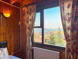 Menzara Hotel & Restaurant