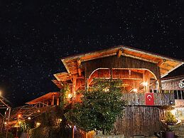 Menzara Hotel & Restaurant