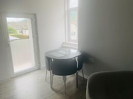 Bike Park 5 Miles2-bed Cottage in Merthyr Vale