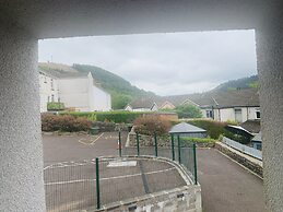 Bike Park 5 Miles2-bed Cottage in Merthyr Vale