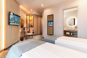 Atmosphere Hotel