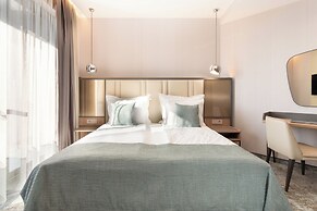 Atmosphere Hotel
