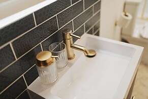 Captivating 2-bed Apartment in Liverpool