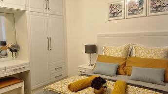 2br/cottage/swimming Pool/near Airport