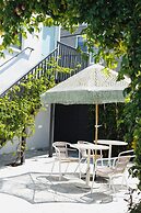 Aliza Hotel